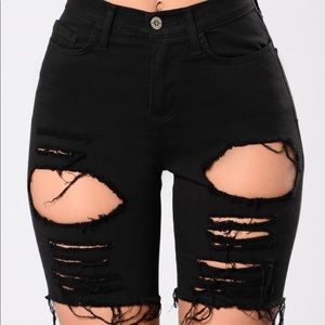 Fashion nova Bermuda shorts